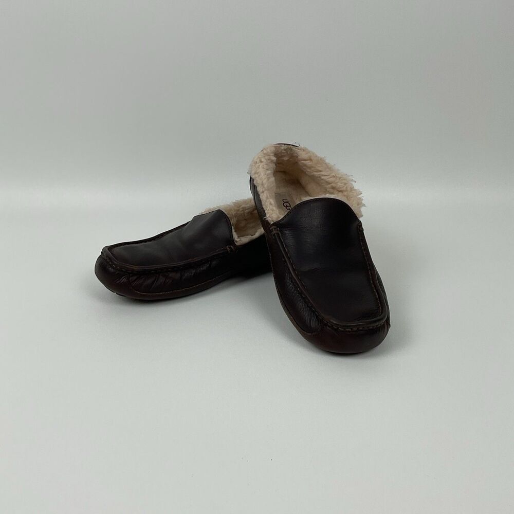 Ugg Ascot Men’s 9 Leather Shearling‎ Lined Moccasin Slippers Brown